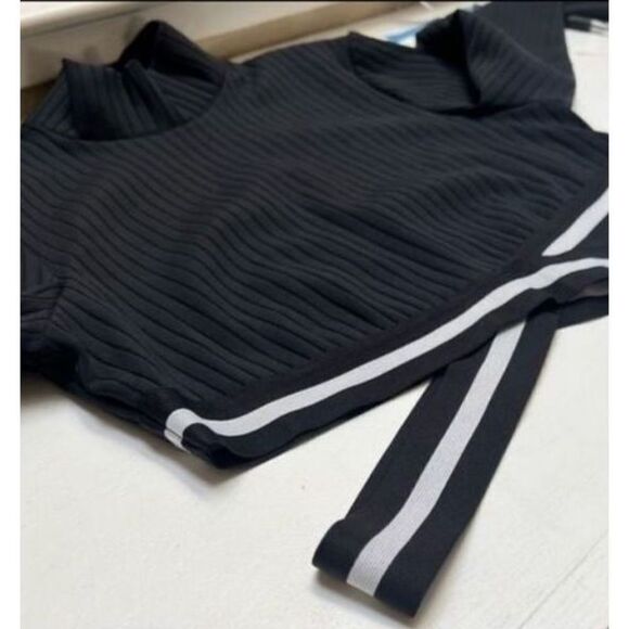 Michi APEX RIBBED LONG SLEEVE TOP Black Medium - Picture 12 of 12